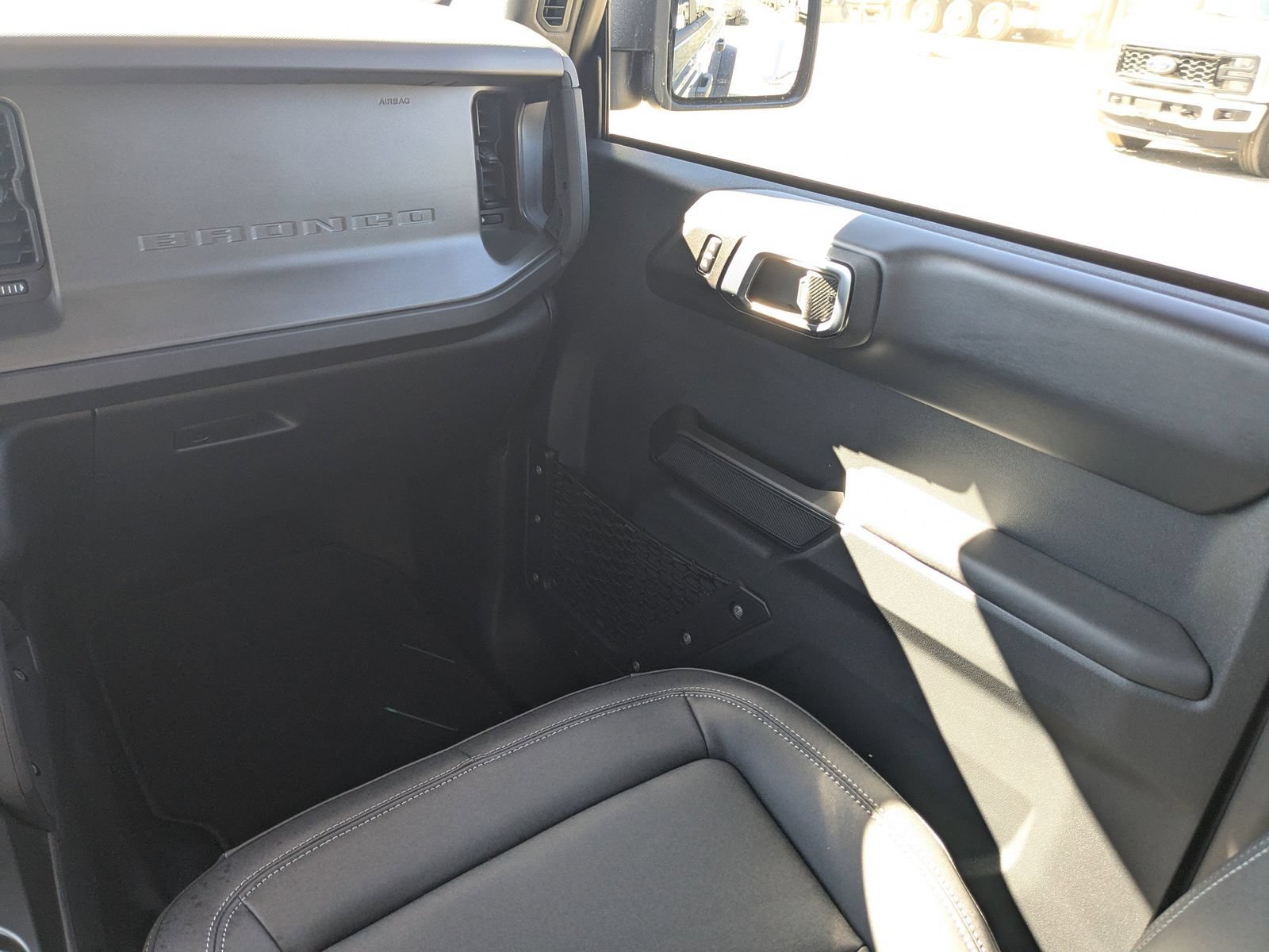 New 2025 Ford Bronco Badlands w/ Sasquatch Package AWD/4WD image 17