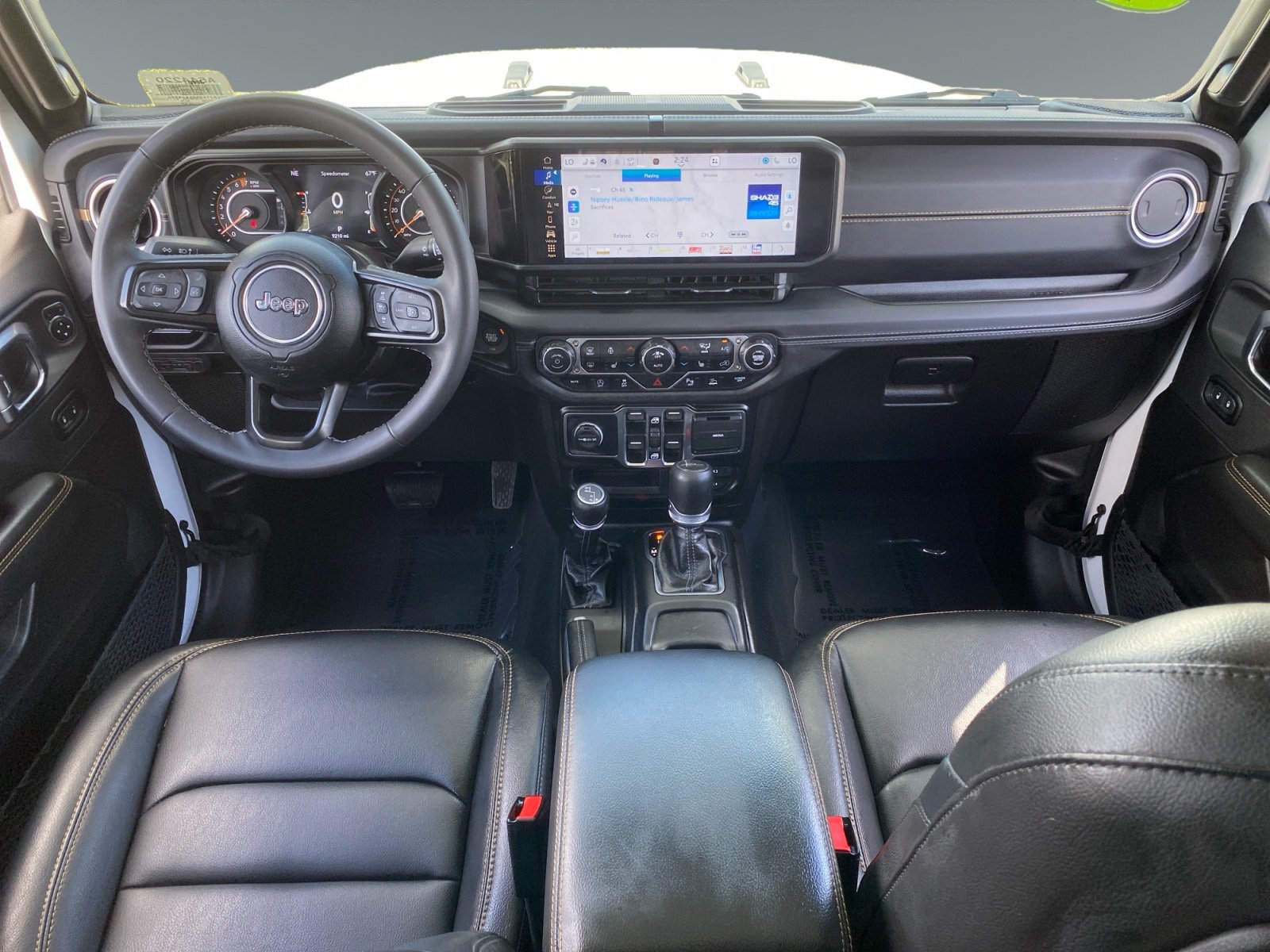 Used 2025 Jeep Gladiator Sport AWD/4WD image 10