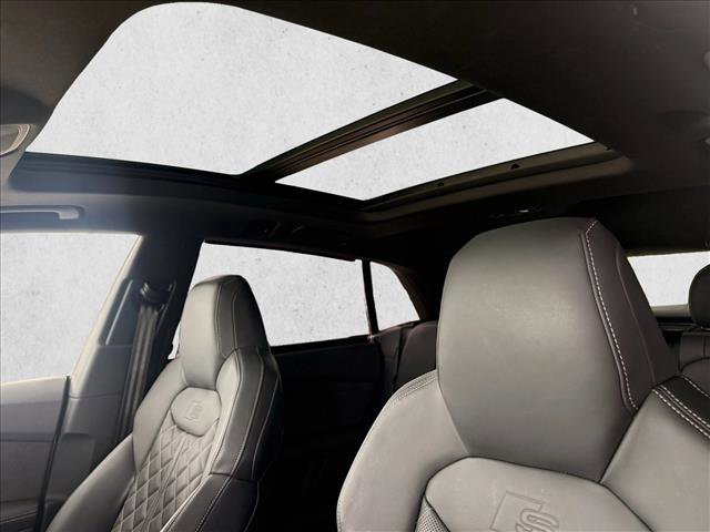 Used 2025 Audi SQ8 Premium Plus w/ Executive Package image 17