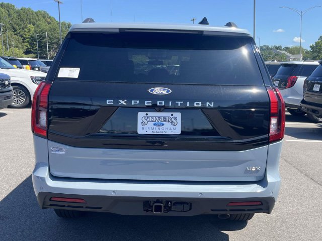 New 2027 Ford Expedition Max Active RWD image 3