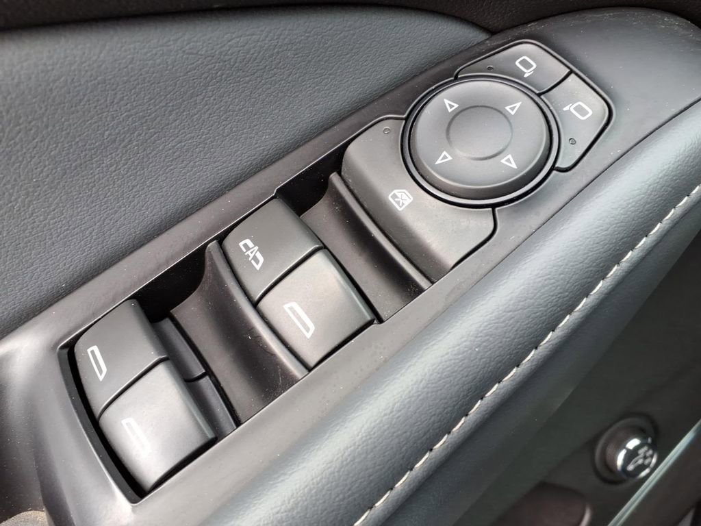 Used 2018 Buick Enclave Essence image 15