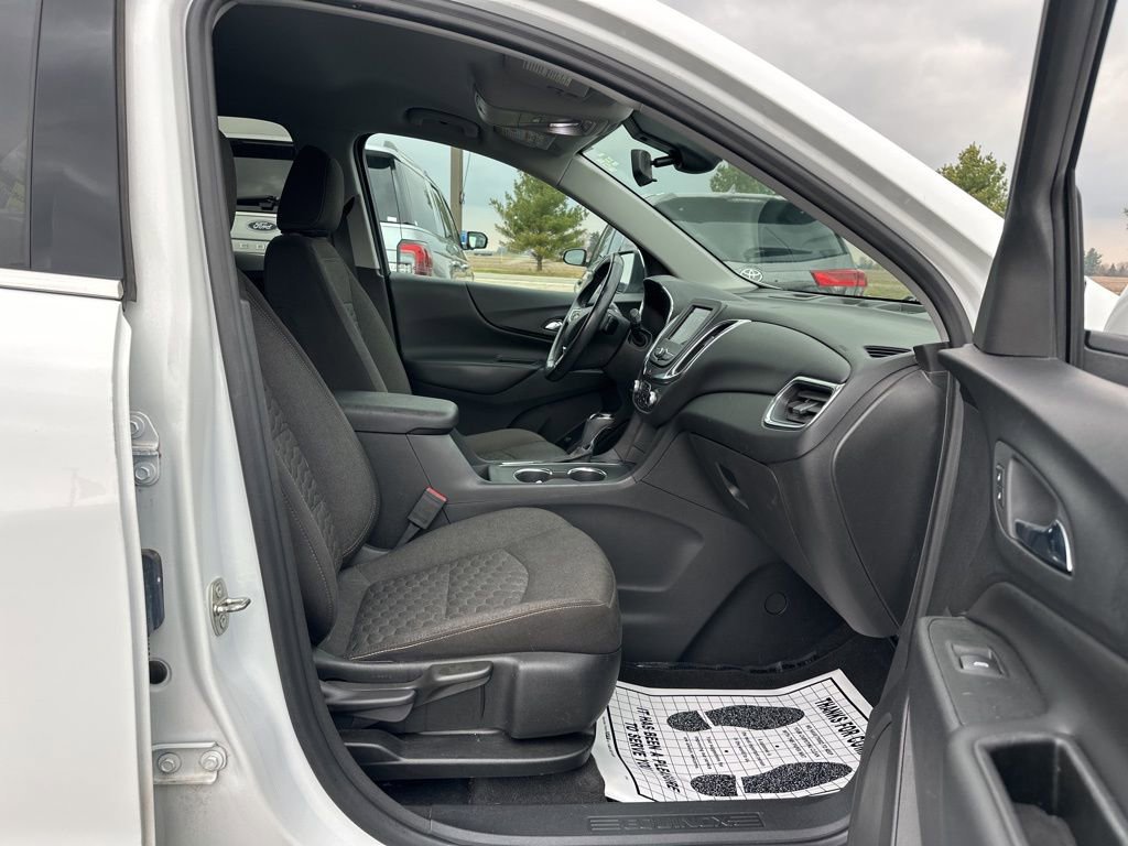 Used 2020 Chevrolet Equinox LT image 25