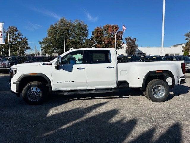 New 2026 GMC Sierra 3500 Denali w/ Denali Reserve Package image 3