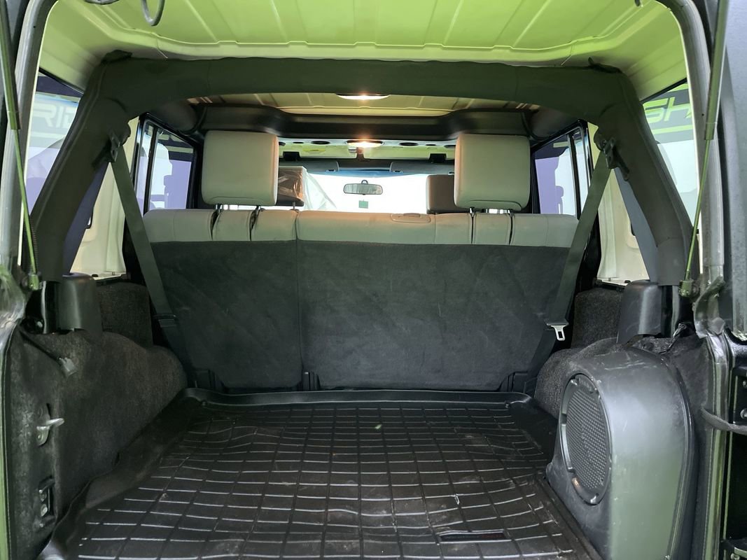 Used 2008 Jeep Wrangler Unlimited Rubicon w/ Dual Top Group image 27