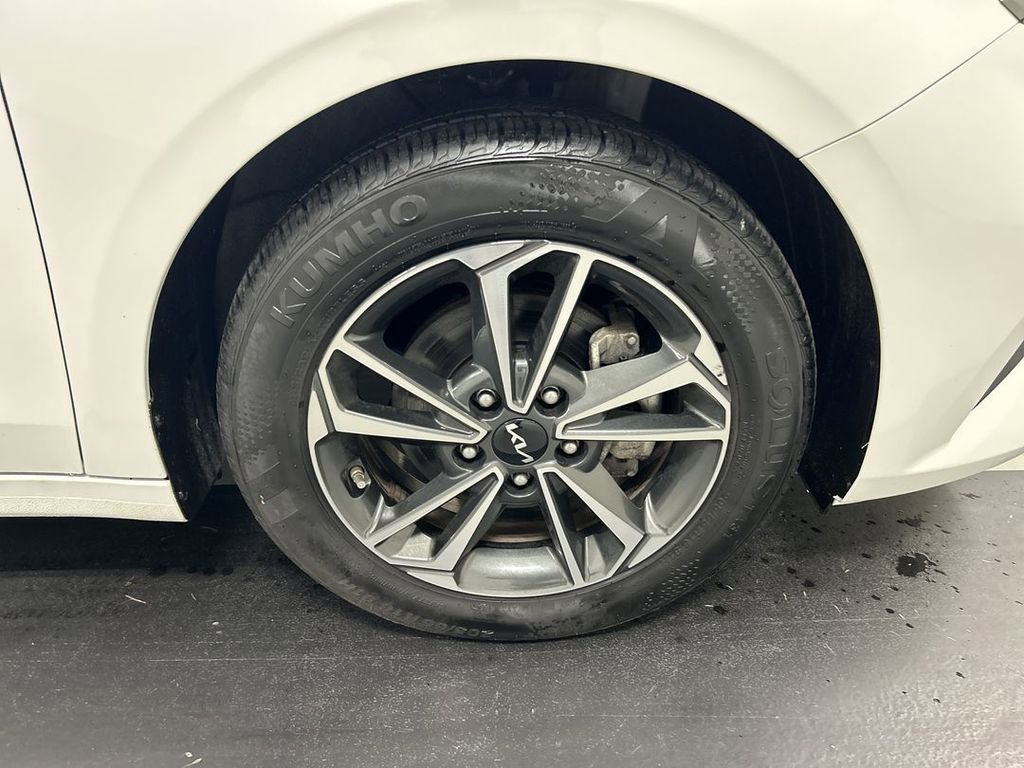 Certified 2024 Kia Forte LXS image 8