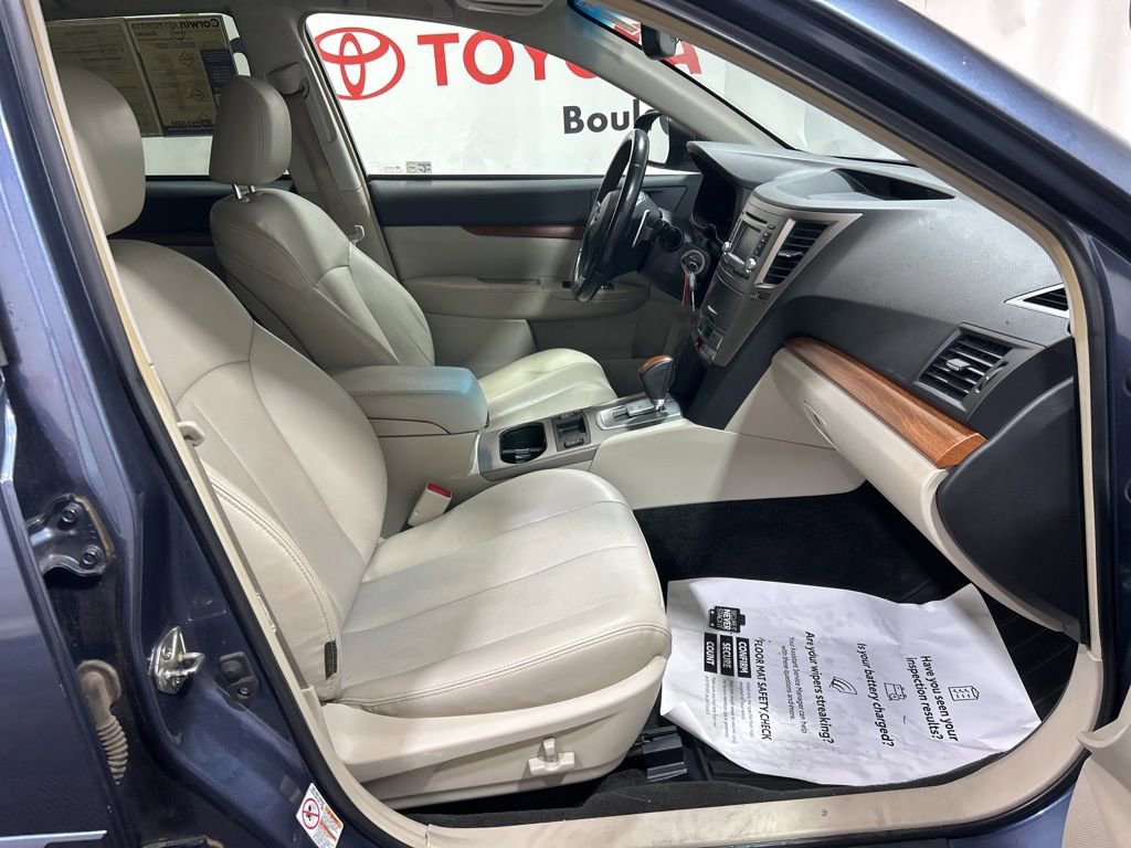 Used 2013 Subaru Outback 3.6R Limited w/ Moonroof Pkg image 12