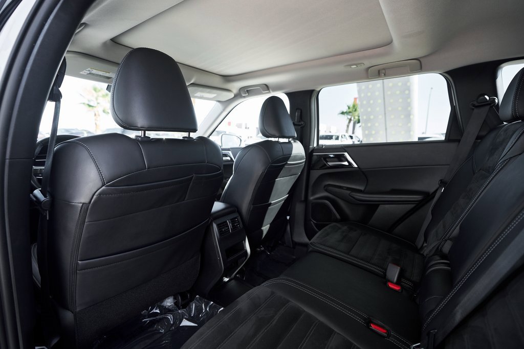 Used 2024 Mitsubishi Outlander Ralliart image 21