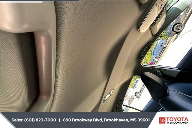 Used 2024 Toyota Camry SE image 16