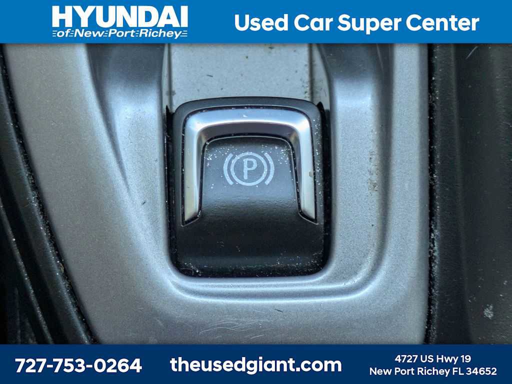 Used 2025 Chevrolet Trax LS FWD image 26