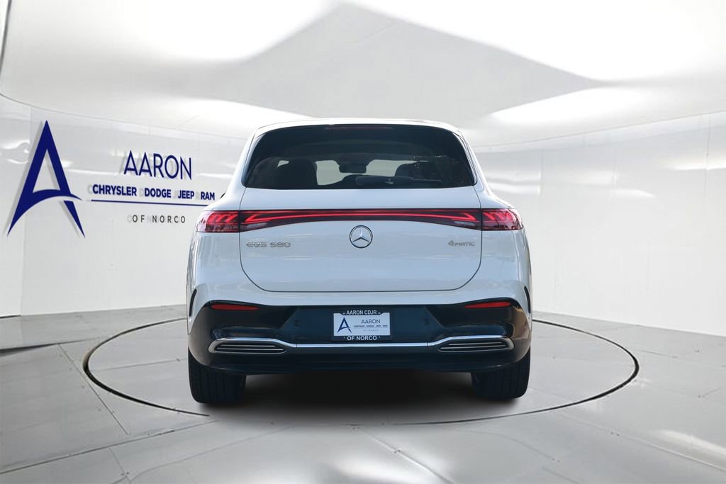 Used 2023 Mercedes-Benz EQS 580 4MATIC SUV image 3