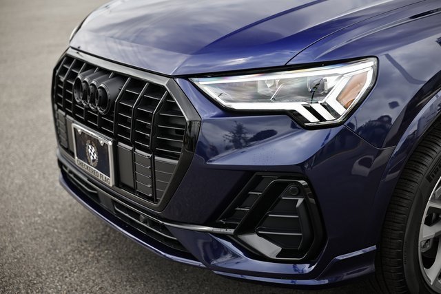 New 2025 Audi Q3 2.0T Premium image 12