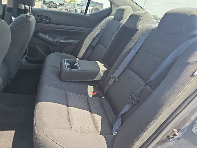 Used 2024 Nissan Altima 2.5 SV FWD image 13