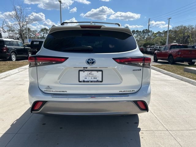 Used 2022 Toyota Highlander Platinum AWD/4WD image 5