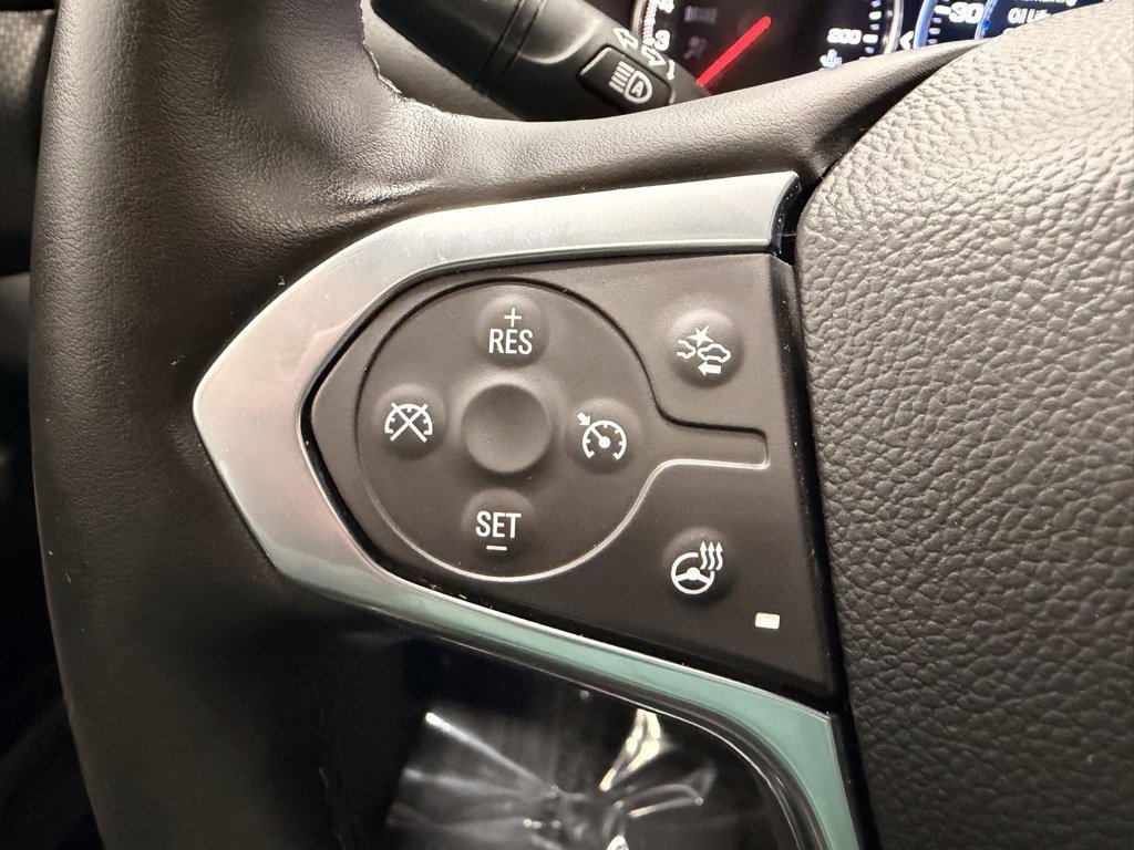 Used 2024 Chevrolet Traverse Premier image 37