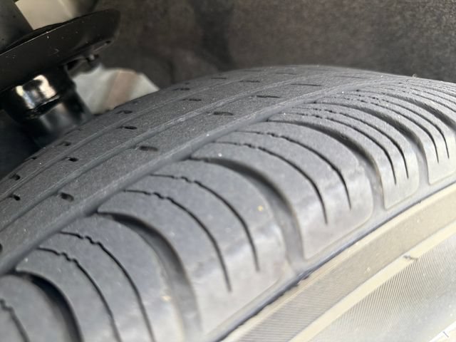 Used 2023 Chrysler Pacifica Touring-L FWD image 10