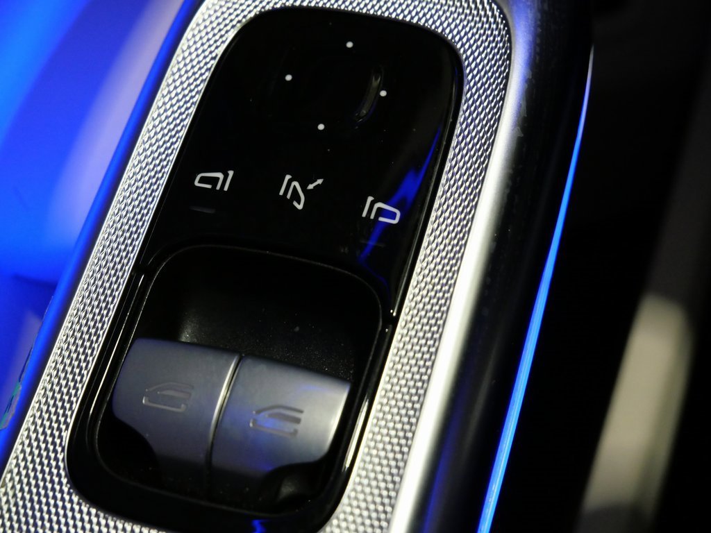 Used 2024 Mercedes-Benz CLE 300 4MATIC Coupe image 13