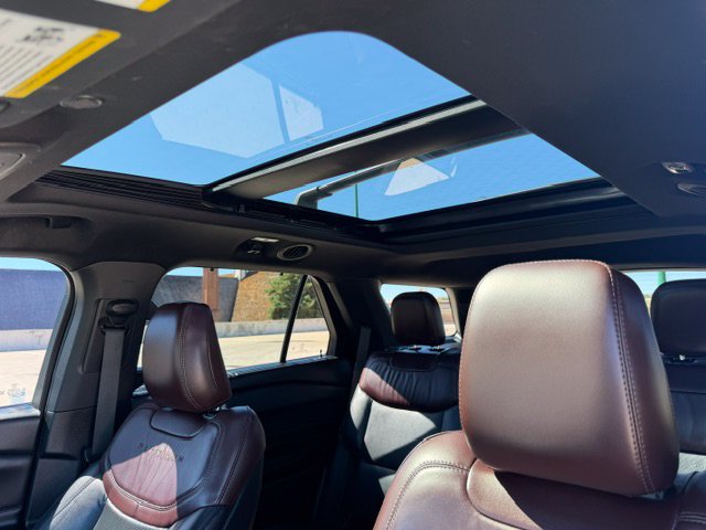 Used 2020 Ford Explorer Platinum w/ Premium Technology Package AWD/4WD image 16