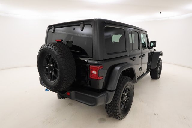 Used 2024 Jeep Wrangler Unlimited image 3