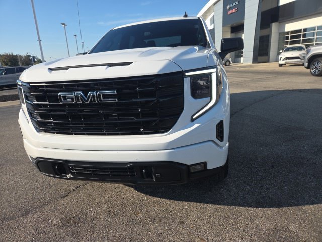 Used 2022 GMC Sierra 1500 Elevation w/ X31 Off-Road Package AWD/4WD image 6