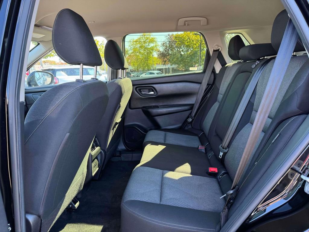 Certified 2024 Nissan Rogue SV image 12