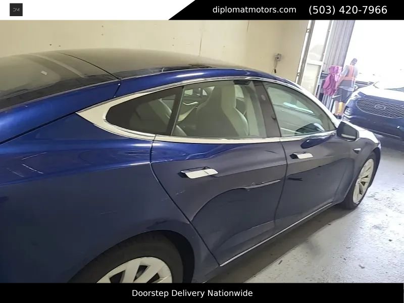 Used 2018 Tesla Model S 100D AWD/4WD image 4