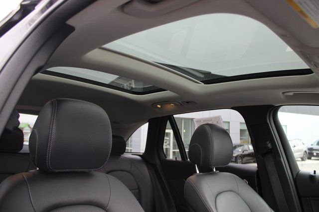 Used 2021 Mercedes-Benz GLC 300 4MATIC image 35