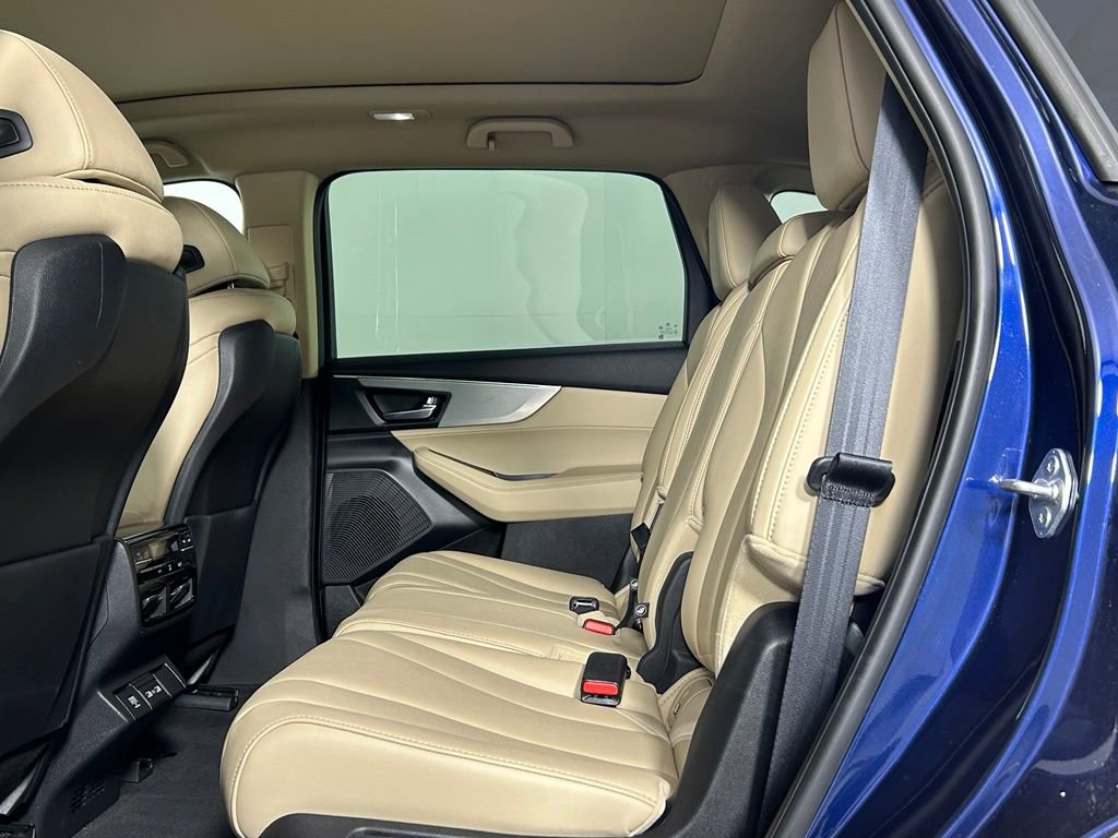 Used 2023 Acura MDX SH-AWD image 18