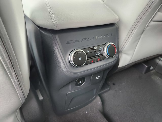 New 2026 Ford Explorer Platinum image 22