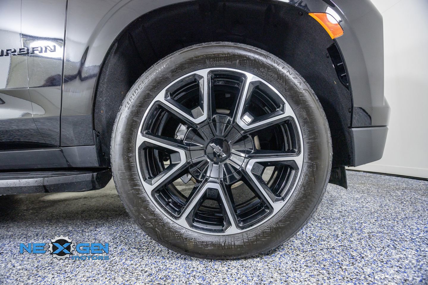 Used 2024 Chevrolet Suburban RST w/ Luxury Package AWD/4WD image 46