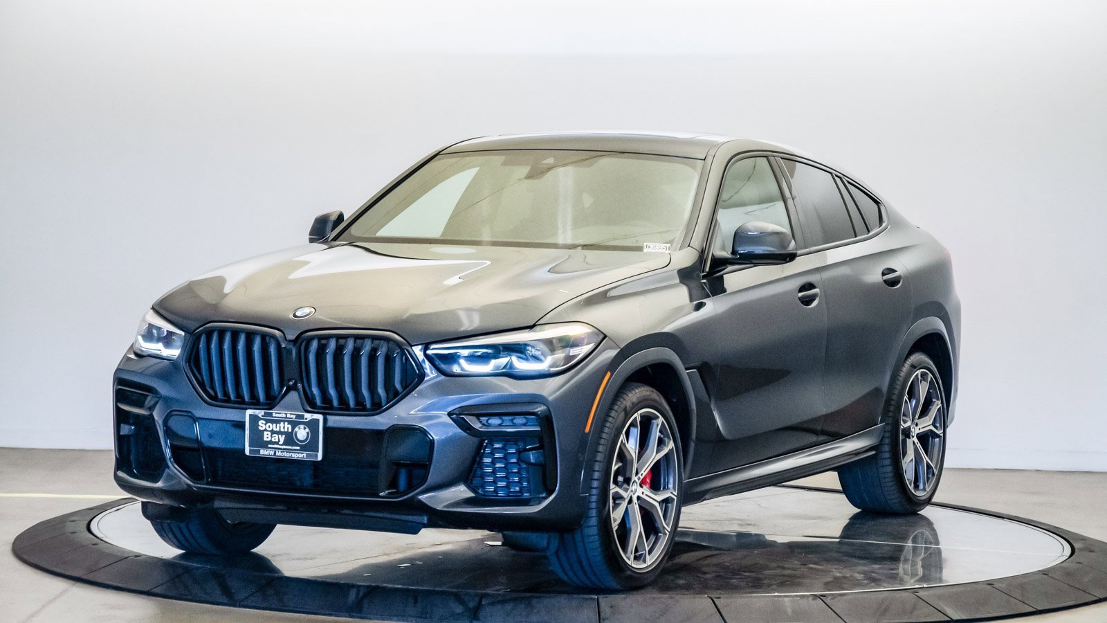 Certified 2022 BMW X6 xDrive40i w/ M Sport Package