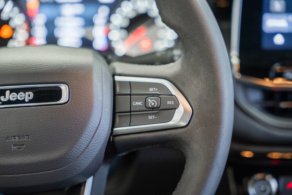 Certified 2023 Jeep Compass Latitude AWD/4WD image 27