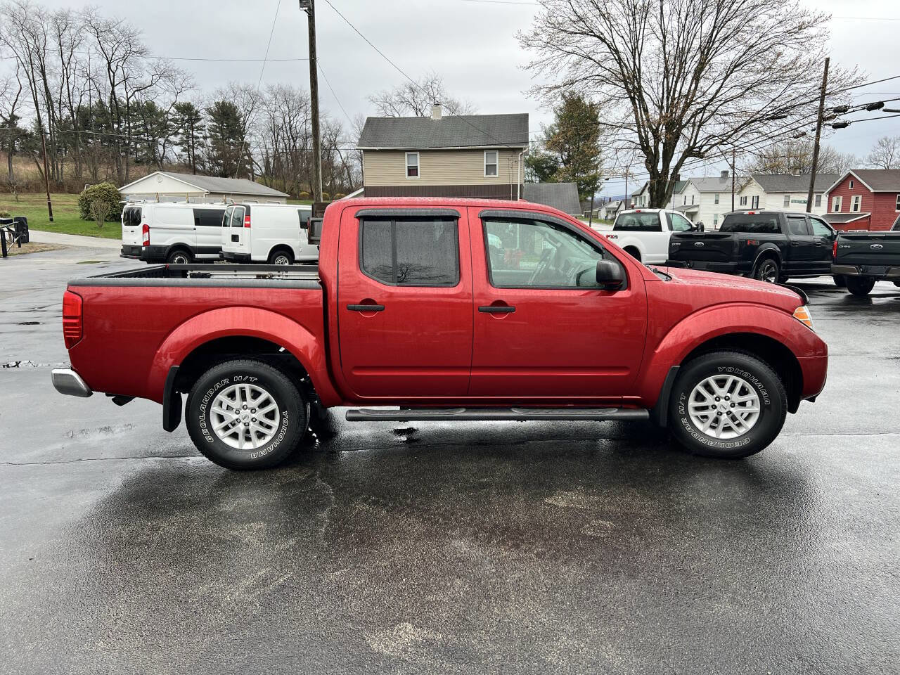 Used 2016 Nissan Frontier SV w/ SV Value Truck Package image 4