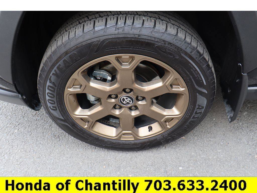 Used 2024 Toyota RAV4 Hybrid Woodland image 28