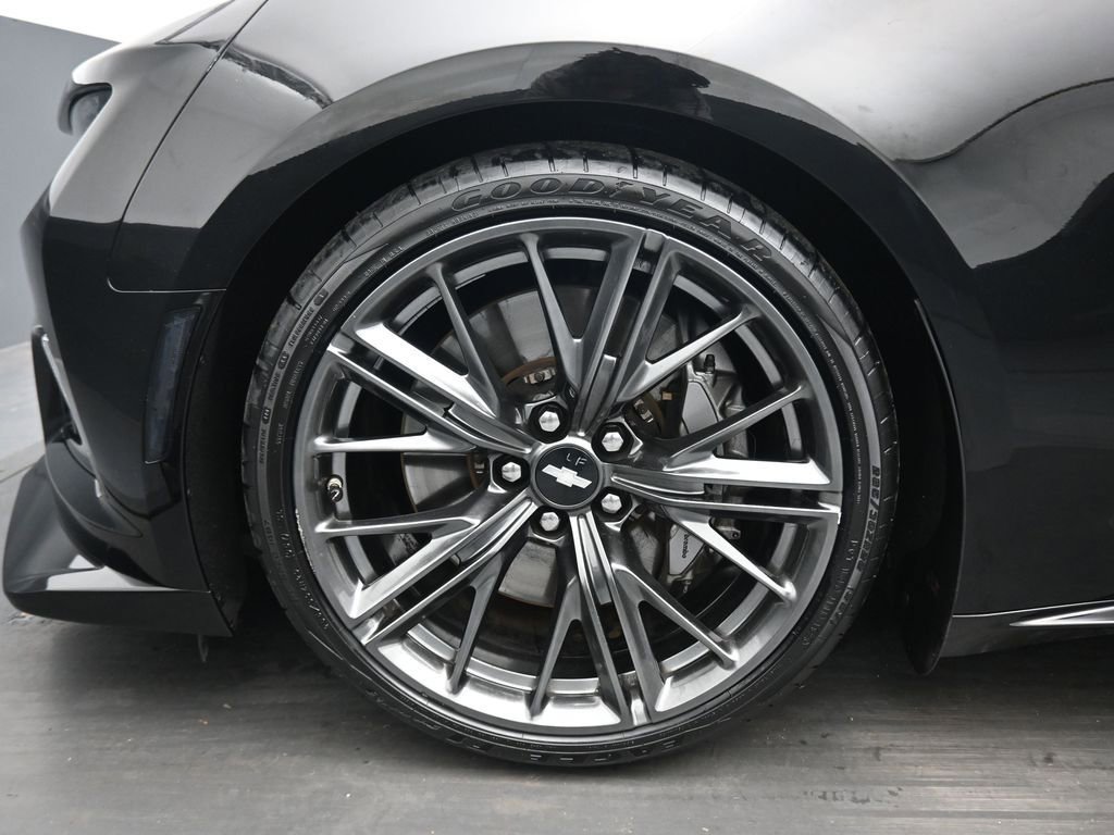 Used 2019 Chevrolet Camaro ZL1 w/ LPO, ZL1 Protection Package RWD image 48