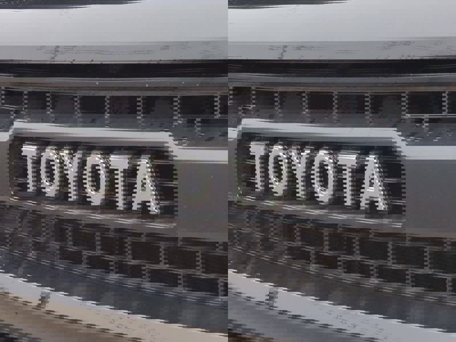 Used 2017 Toyota Tundra SR5 AWD/4WD image 12