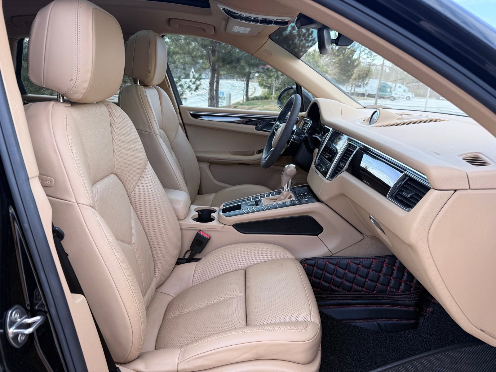 Used 2017 Porsche Macan S image 36