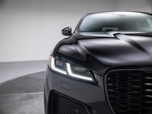 Certified 2024 Jaguar F-PACE R-Dynamic S AWD/4WD image 10