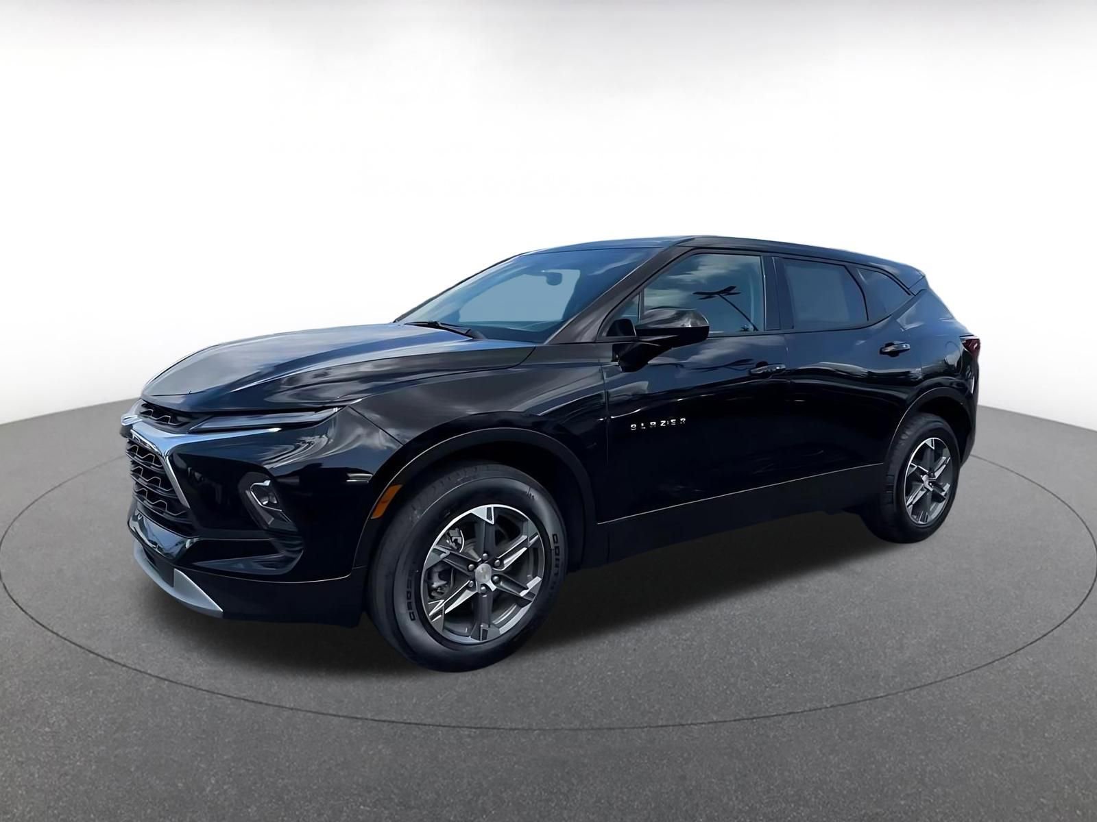 Used 2025 Chevrolet Blazer LT image 8