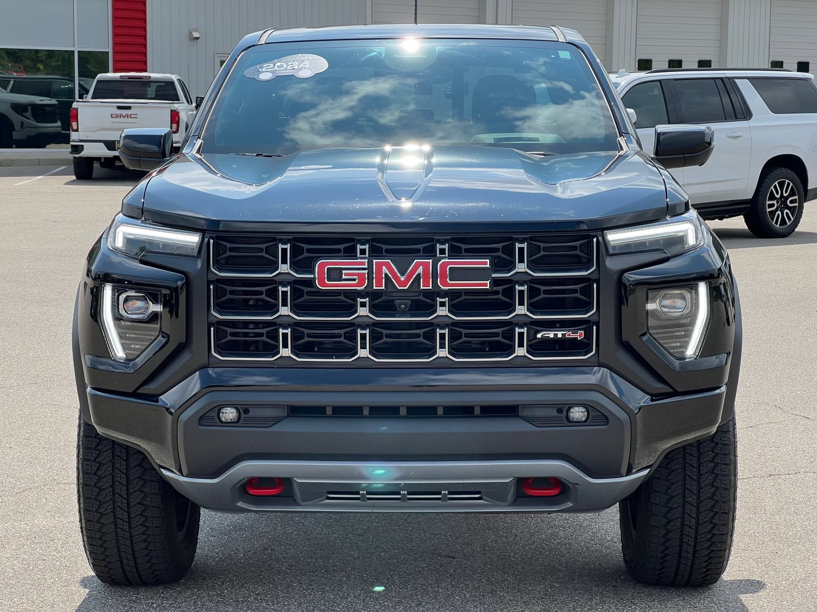 Certified 2024 GMC Canyon AT4 w/ AT4 Premium Package AWD/4WD image 47