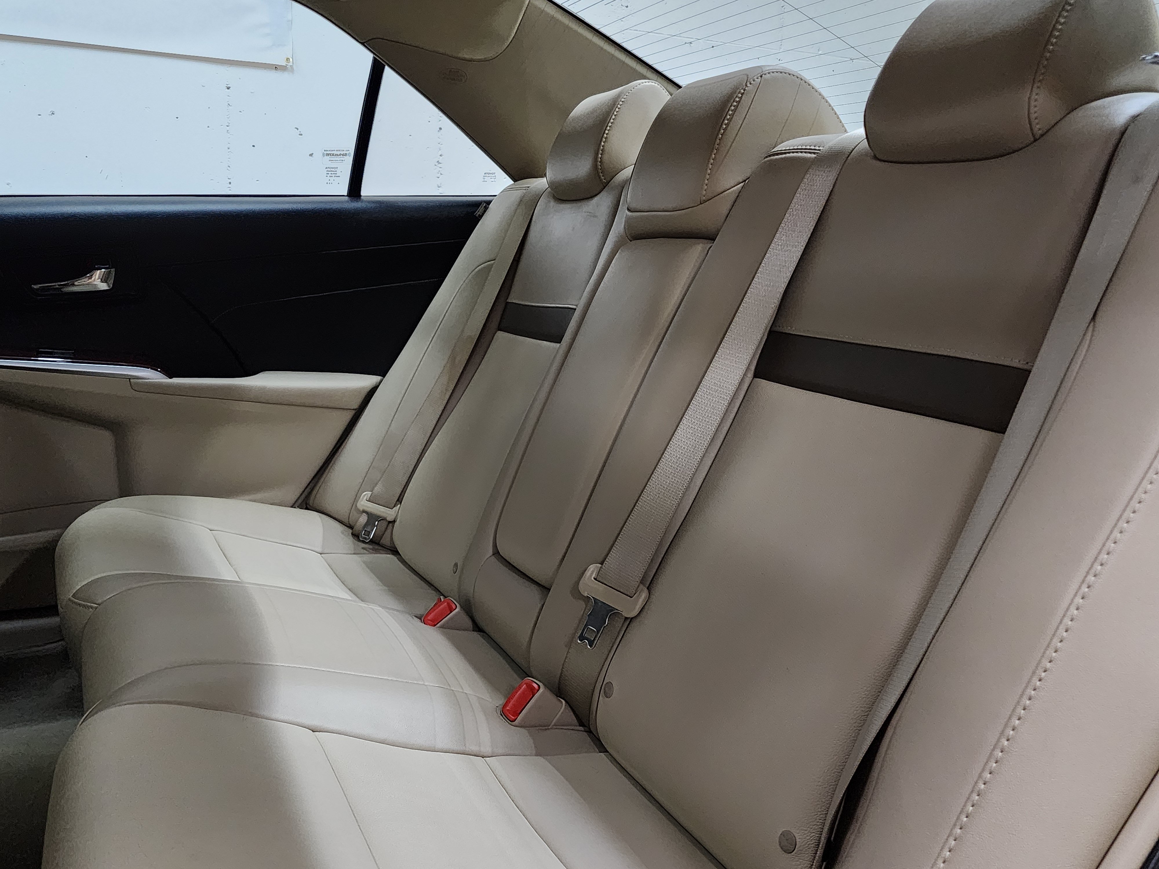 Used 2014 Toyota Camry XLE FWD image 18