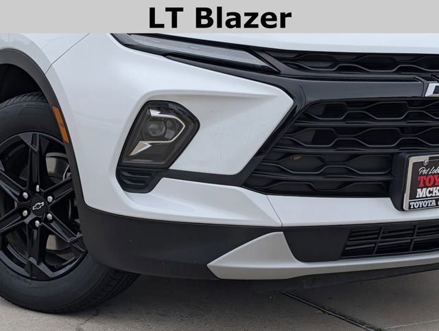 Used 2024 Chevrolet Blazer LT w/ Convenience Package FWD image 3