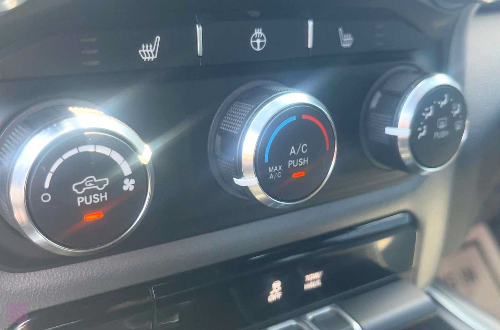 Used 2024 RAM 1500 Big Horn AWD/4WD image 23