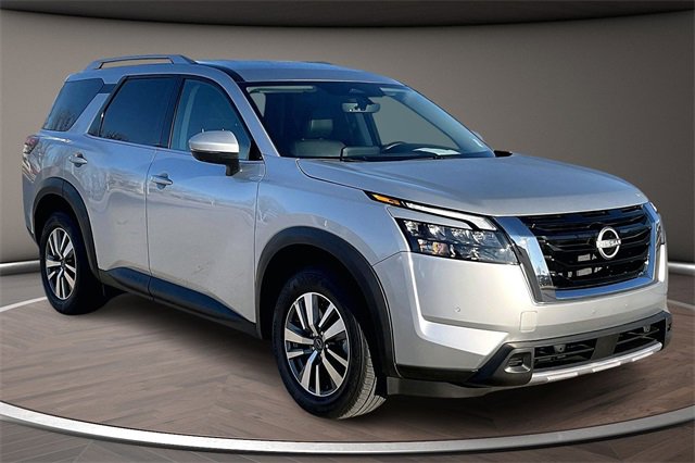 Certified 2025 Nissan Pathfinder SL image 10