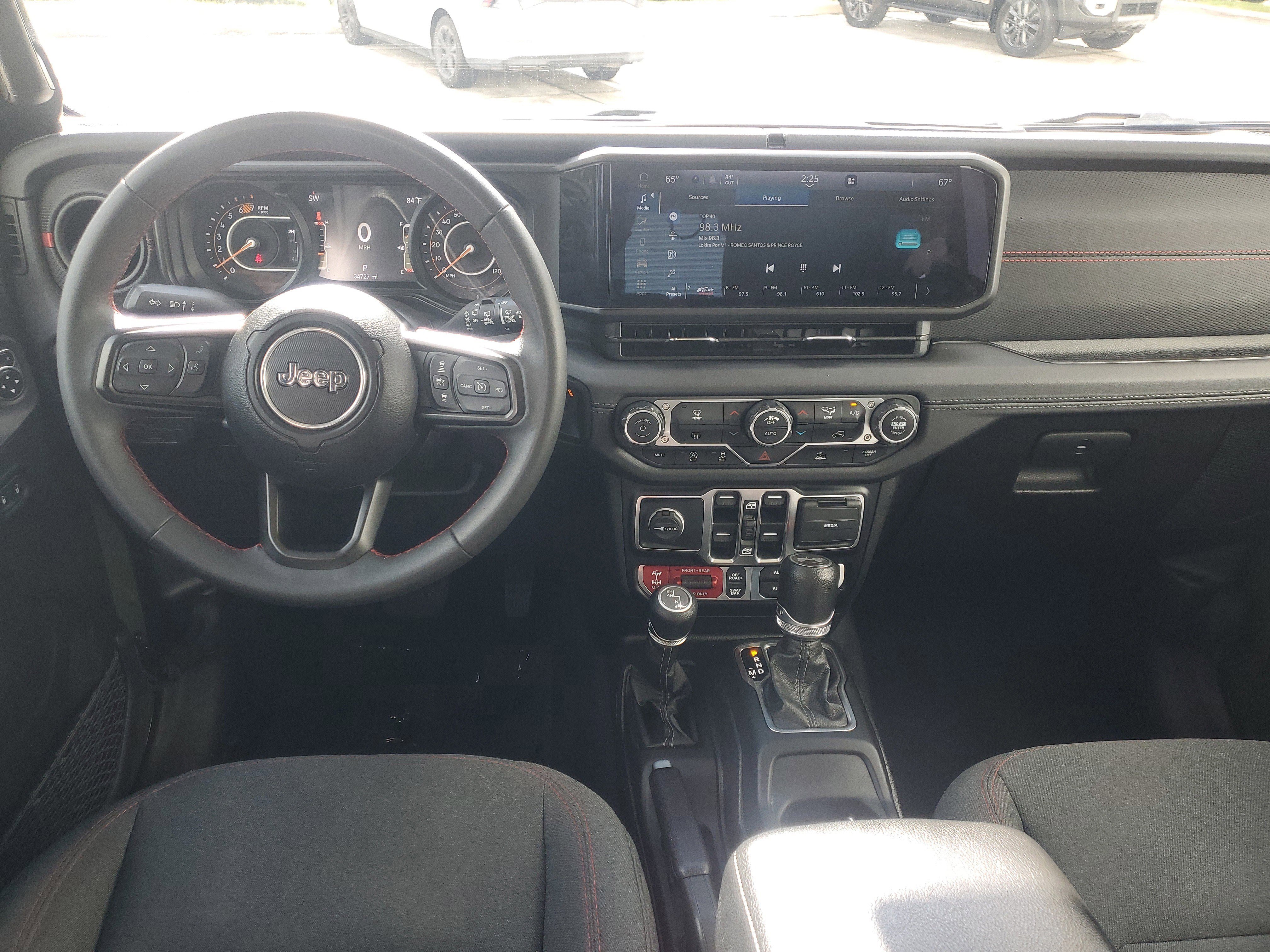 Used 2024 Jeep Wrangler Unlimited Rubicon image 10