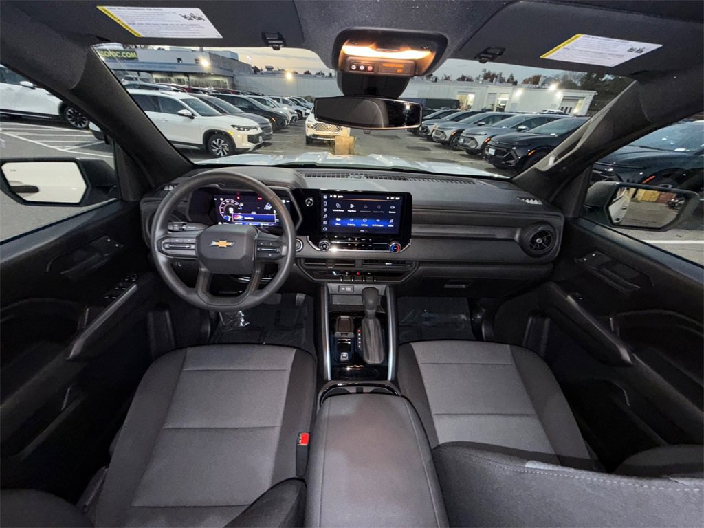 Used 2025 Chevrolet Colorado W/T w/ WT Custom Package image 19
