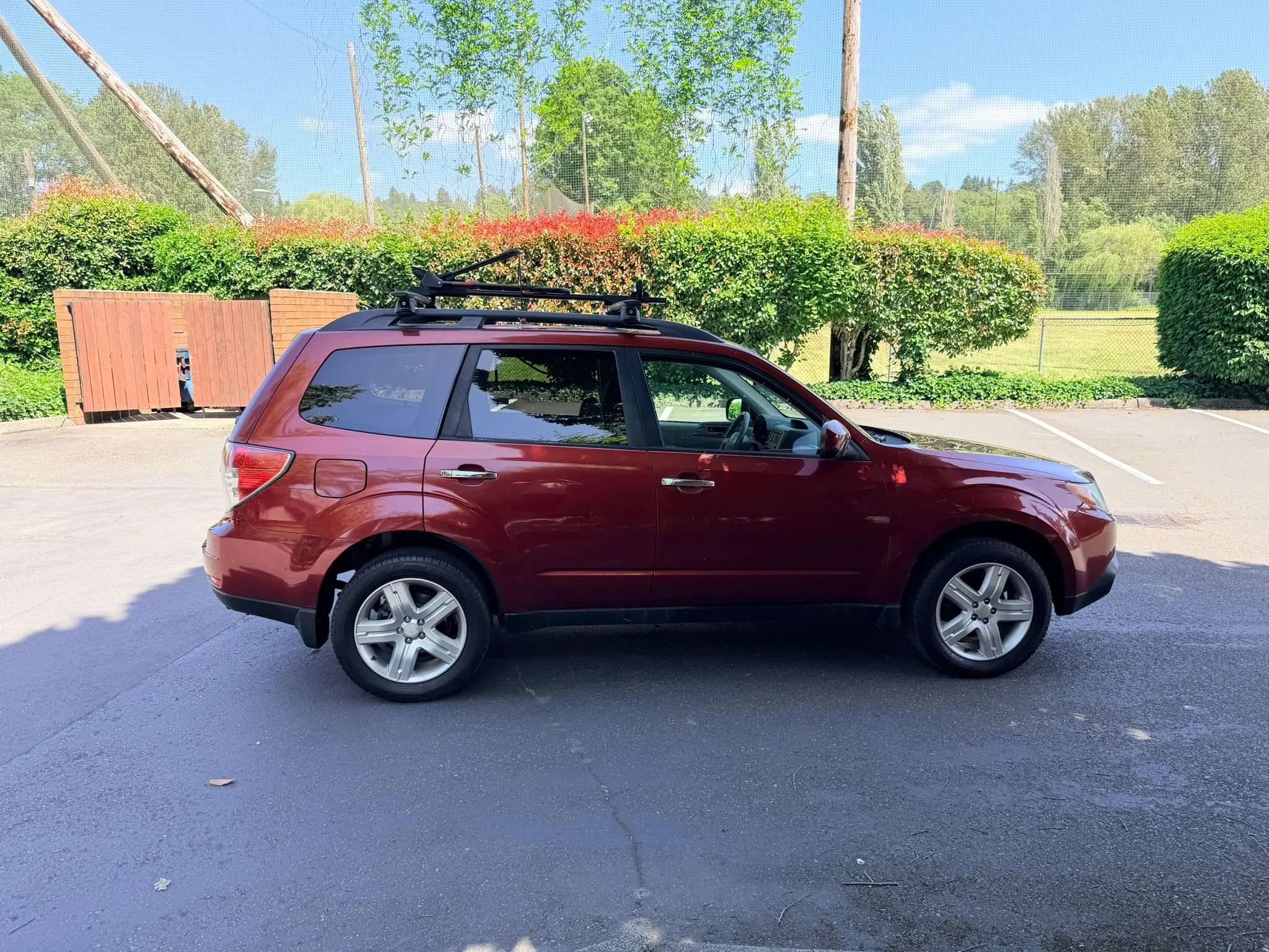 Used 2010 Subaru Forester 2.5X Limited AWD/4WD image 6