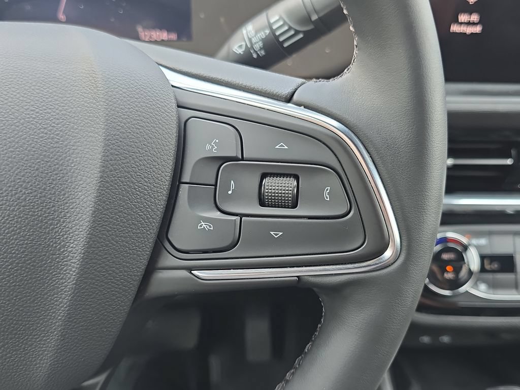 Used 2025 Buick Envista Sport Touring w/ Convenience I Package FWD image 20