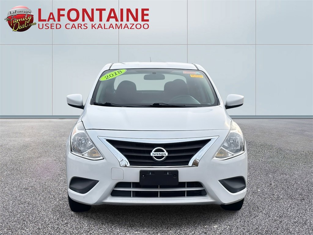 Used 2018 Nissan Versa SV image 2