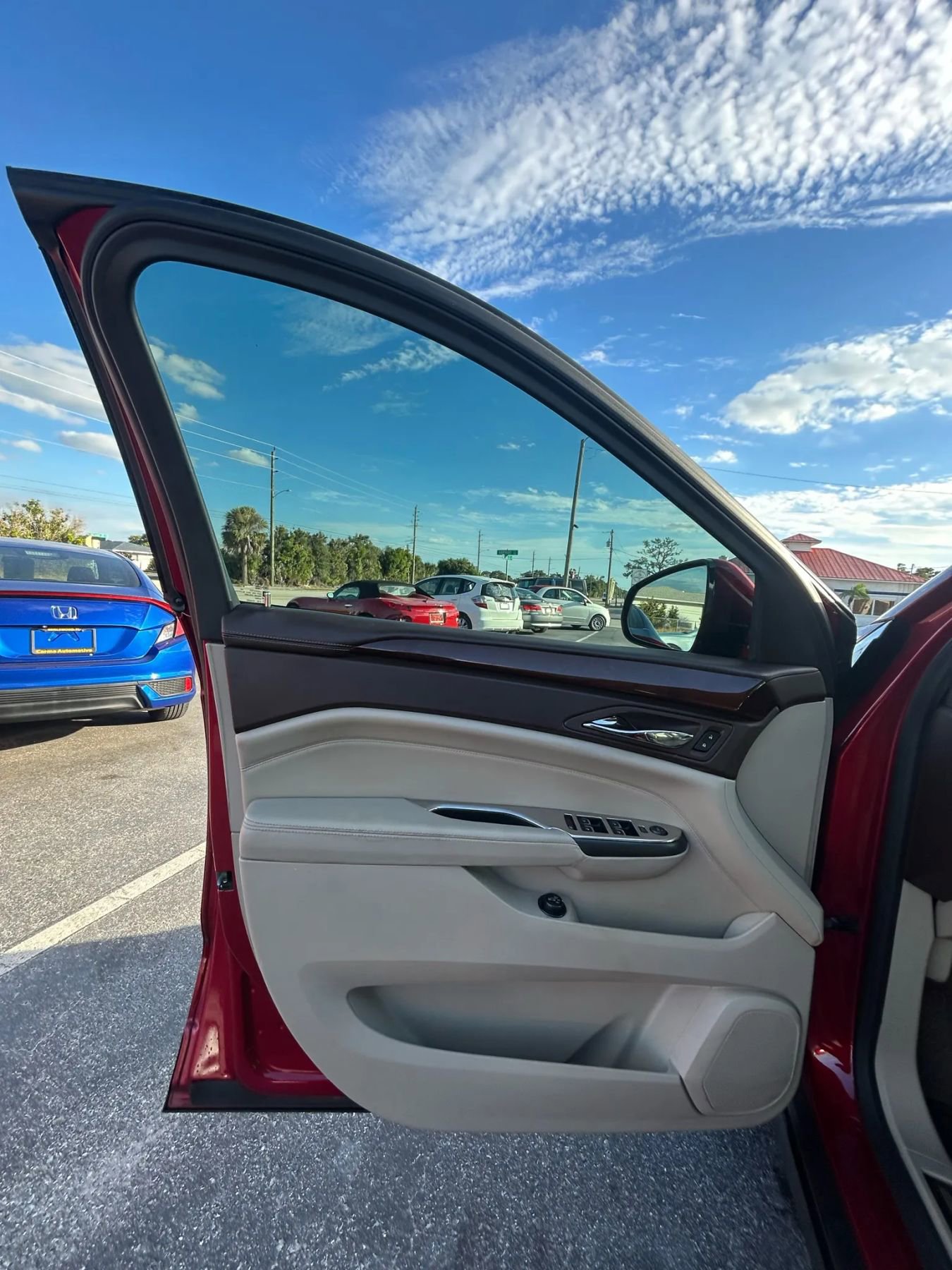 Used 2016 Cadillac SRX Luxury w/ Driver Awareness Package image 27