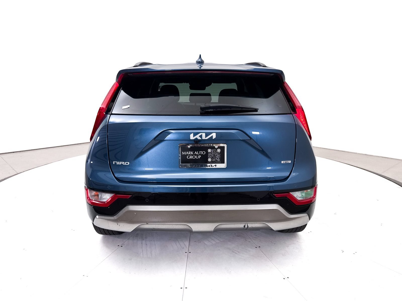 Certified 2025 Kia Niro EX Touring FWD image 18
